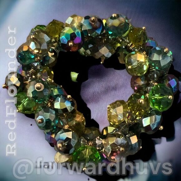 Aurora Borealis Plastic Bead Stretch Bracelet - Picture 8 of 9